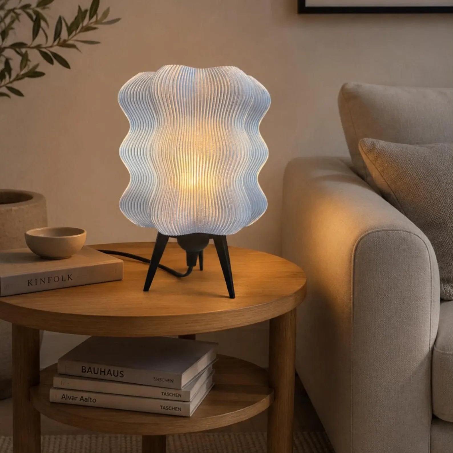 The Ondina Table Lamp